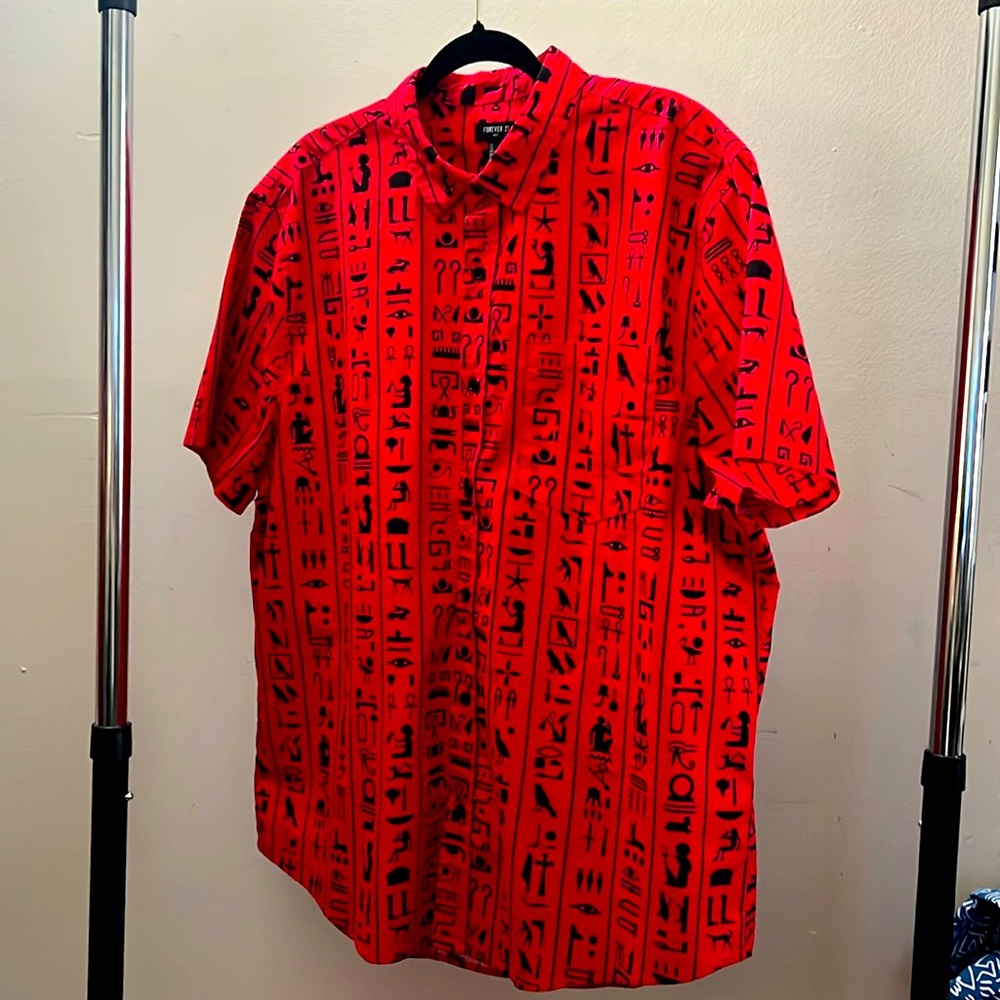 XXL FOREVER 21 SHORT SLEEVE BUTTON DOWN